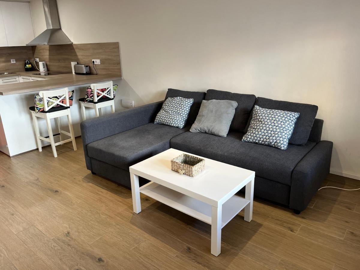 Apartamento En La Playa. Free Parking. Free Wifi L' Escala المظهر الخارجي الصورة
