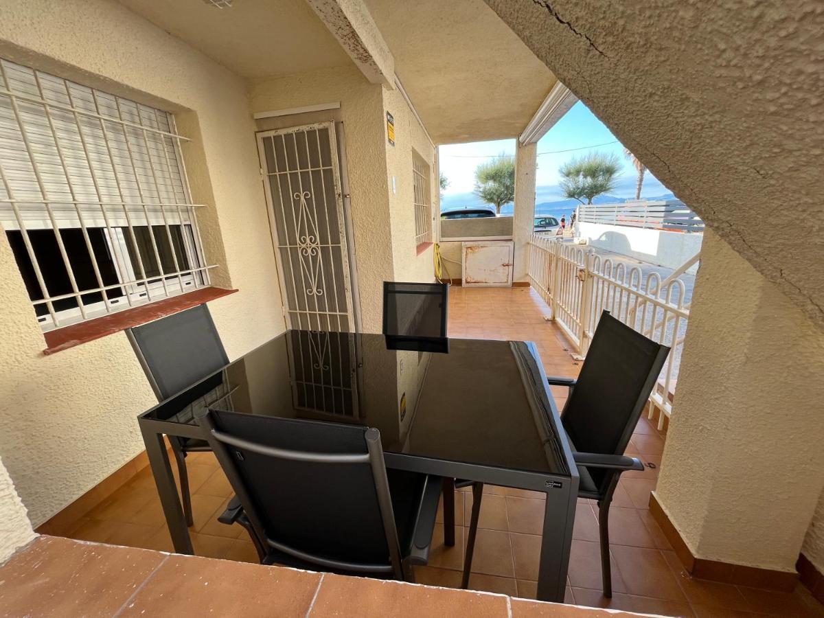 Apartamento En La Playa. Free Parking. Free Wifi L' Escala المظهر الخارجي الصورة